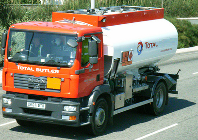 Camion de transporte de combustible Total